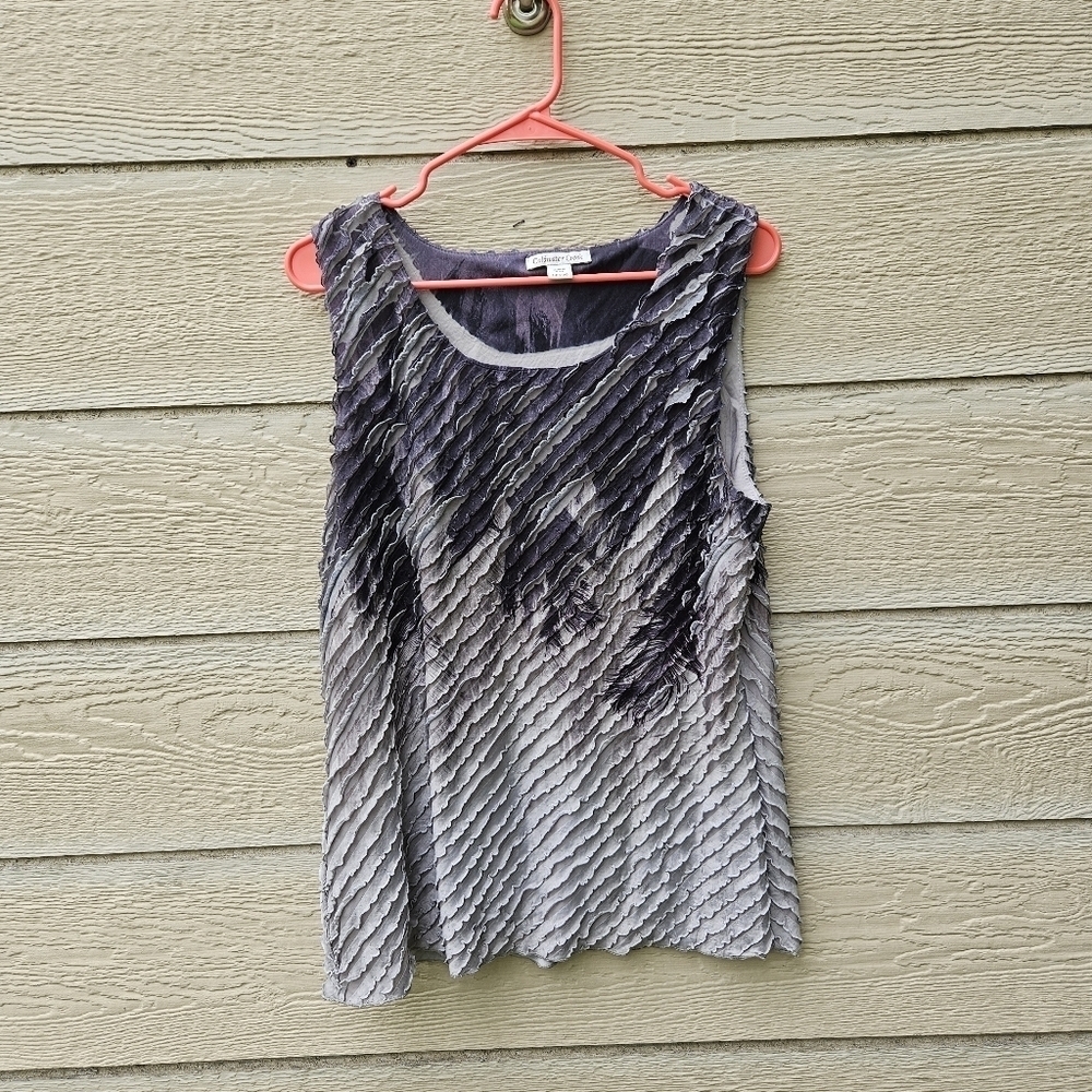Coldwater Creek gray ruffle blouse with feather print large